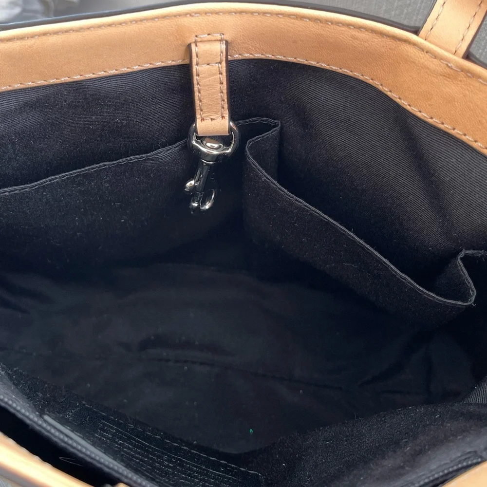 Coach Black Logo Embossed Patent Leather Bag - Picture 5 of 8